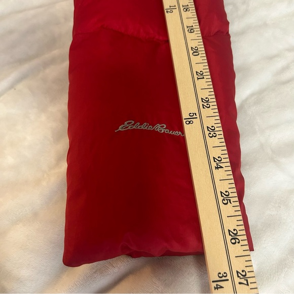 Eddie Bauer Women’s Red Down Puffer Coat with Faux Fur Hood sz MT Lightweight - Picture 9 of 12